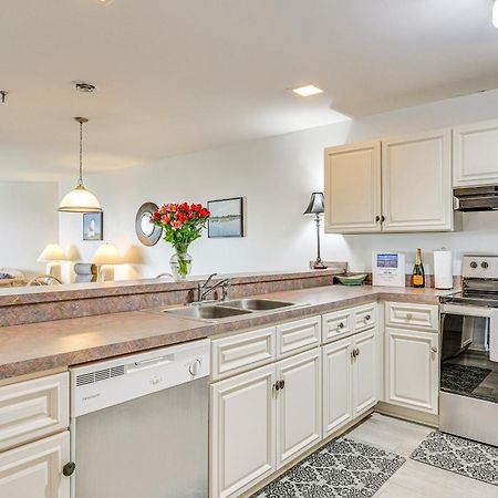Oak Island Beachfront Condo With Community Pool Экстерьер фото