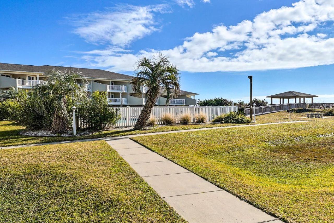 Oak Island Beachfront Condo With Community Pool Экстерьер фото