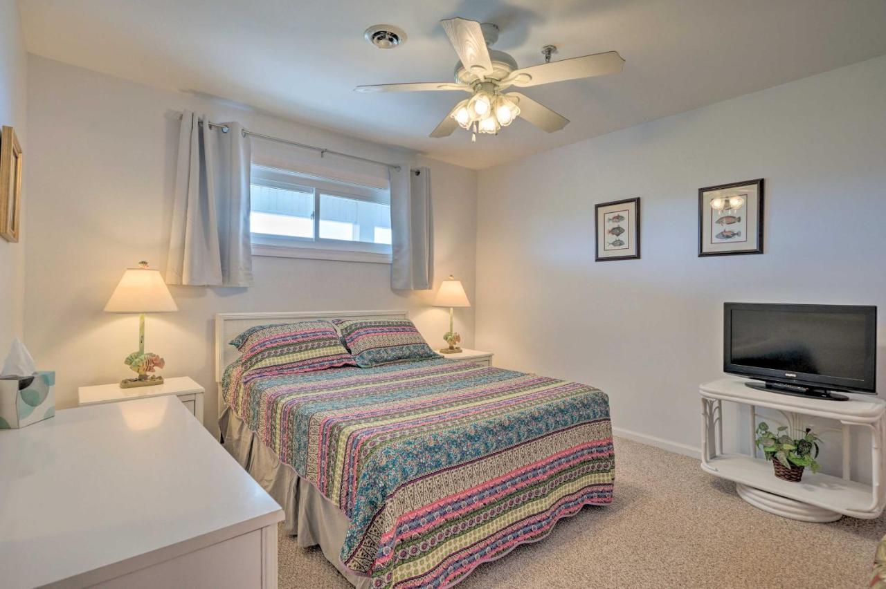 Oak Island Beachfront Condo With Community Pool Экстерьер фото
