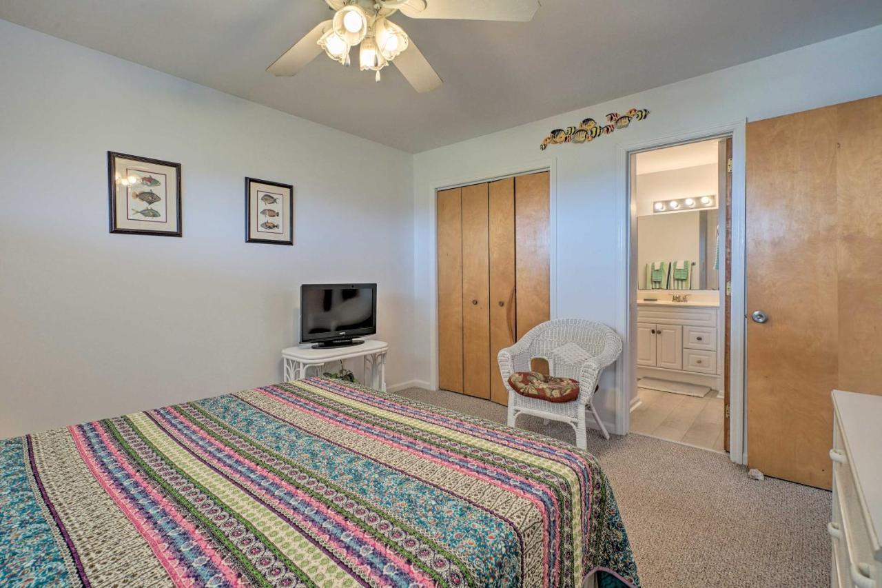 Oak Island Beachfront Condo With Community Pool Экстерьер фото