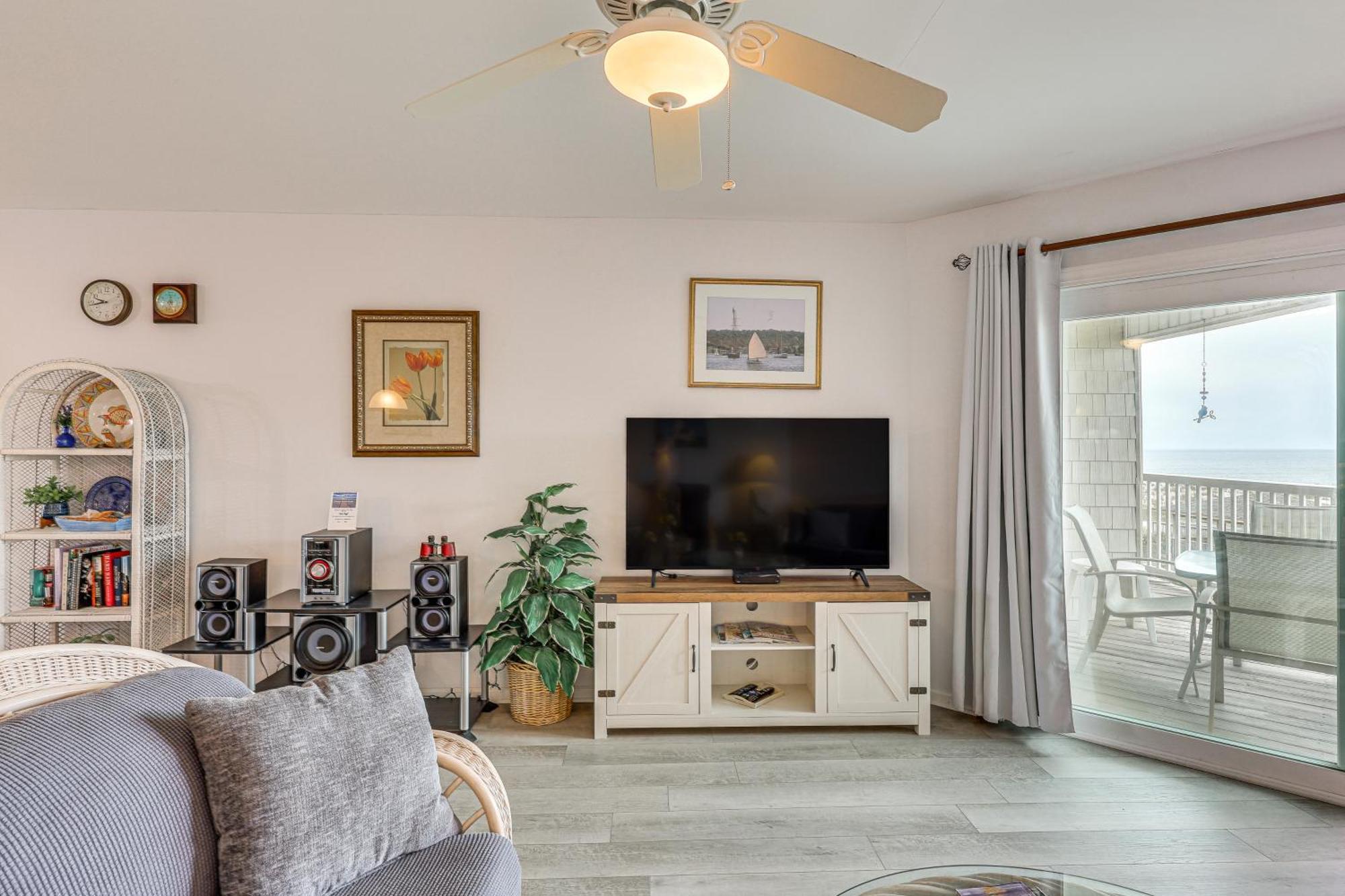 Oak Island Beachfront Condo With Community Pool Экстерьер фото